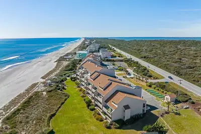 Image de Toes in the Sand-Oceanfront, Beautifully Remodeled, 1st Floor Unit, Pool!