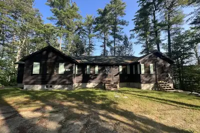 Image de Winnipesaukee Family Compound with amazing sunsets