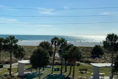 Image de Elegant condo with beach views - Sunset Royale-314