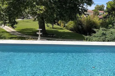 Image de Gîtes 3-en-1 à Port d’Envaux: Proches des châteaux et baignade au Castel Silence