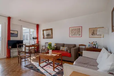 Eiffel Tower Loft residence - 2 Chambres, Cuisine Bien Équipée