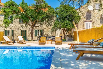 Image de Villa Rustic Star - Quatre Chambres Villa, Couchages 8