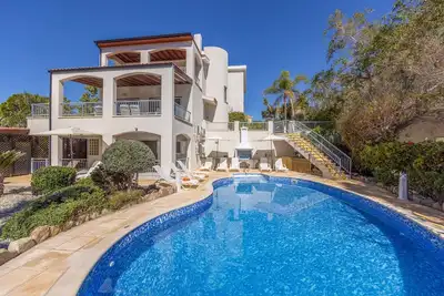 Image de Amelia Bay - Cinq Chambres Villa, Couchages 10