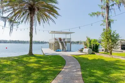 Image de Relaxing lakefront home - Wonderful getaway for families or friends!