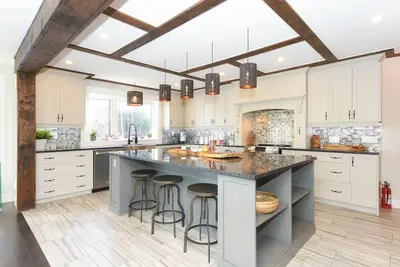 Image de Indoor Heated Pool & Sauna | Sleeps 16 | Ottawa | Ashton