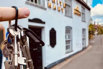 Image de Takeover your own riverside pub & hotel sleeps 10-40 - Brigg White Hart