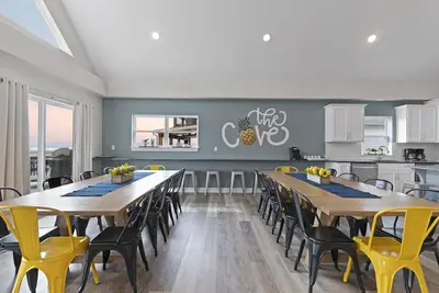 Image de The Cove: Lakeview, Pool, Hot Tub, Ev Charger, Large Groups