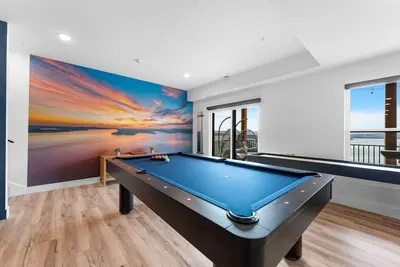 Image de Promo 10% Off Indoor - Outdoor Pools! Lux Lake Views! Hot Tub!