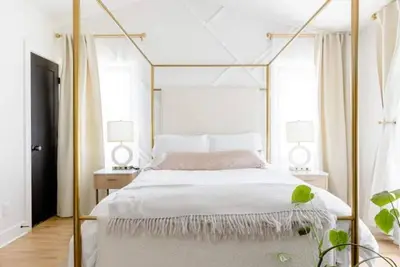Image de Luxe Modern Hideaway in Downtown Decatur - 1br 1ba