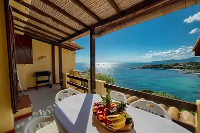Villetta dans l'eau Cala Caterina, Villasimius, direct access to the beach, Wi-Fi