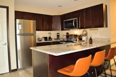 Image de 100 - New, Modern & Comfortable 2 Bedroom Apt