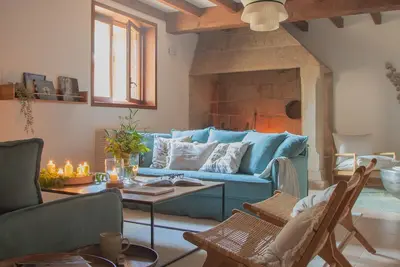 Image de \"escape To This Lovely Rural House And Connect With Nature. \"