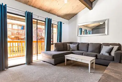 Image de Steps Away From Slopes Beautiful Snow Summit Cabin