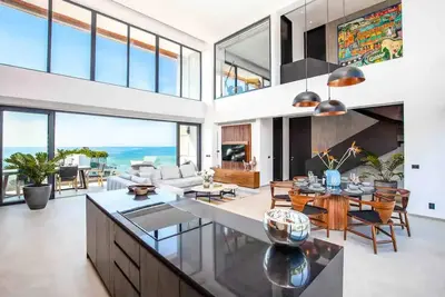 Image de Luxury Puerto Vallarta Penthouse in Romantic Zone\n\n