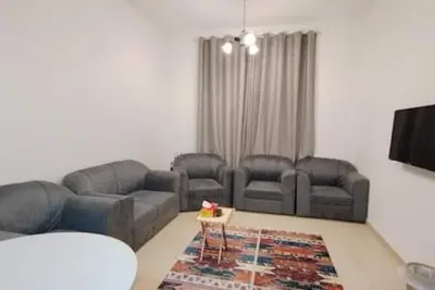 Image de Lovely 1-bedroom Apartment Long Stays