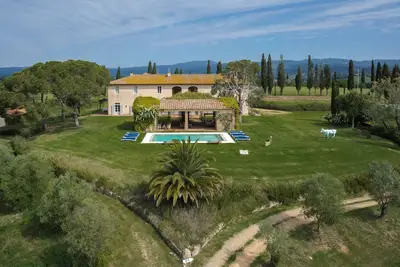 Image de Villa Ă Gavorrano avec 7 chambres Ă coucher, 14 couchages
