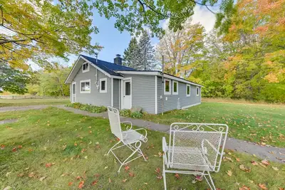 Image de Cozy Harbor Springs Vacation Rental, 13 Mi to Town