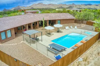 Image de Event Ready Spacious Tucson Villa with Private Pool on 4 Acres and Stunning View