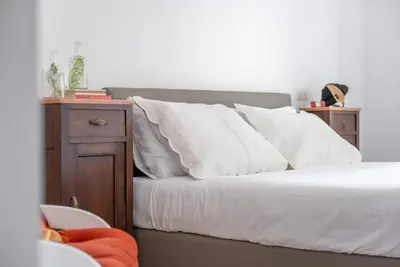 Image de iFlat| Wood and Marble Riverfront