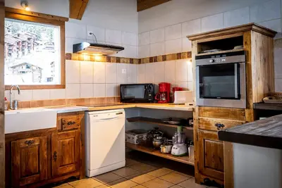 Image de Chalet de charme avec jacuzzi, sauna et wifi, proche des pistes