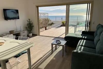 Image de Villa 2 chambres au bord de mer avec accès direct plage, terrasse et parking privé - Grau d'Agde