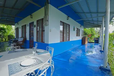 Image de Peaceful place with 5 rooms Swimming pool equipped kitchen secured gated