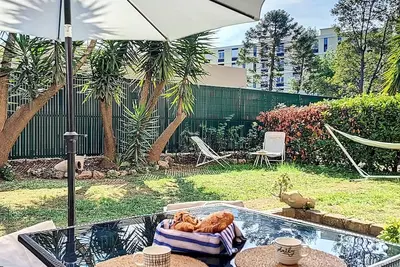 Image de Superbe Appartement avec Jardin et Terrasse de 60 m² à 800 m des plages!