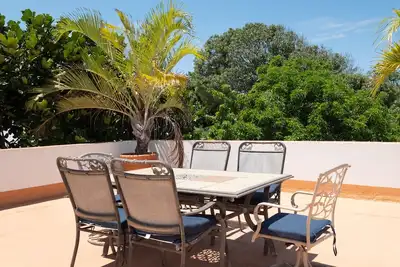 Image de Multi-unit beachside complex for up to 15 guests!