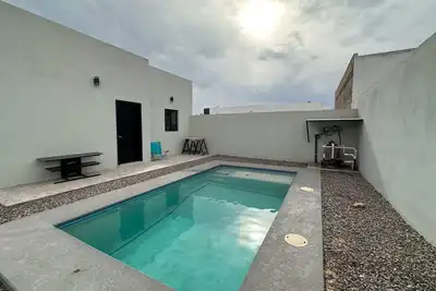 Image de Serene Retreat with Exclusive Pool #18