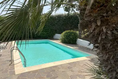 Image de Maison de vacances avec piscine privée et vue sur la mer