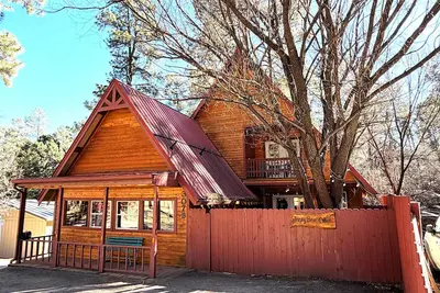 Image de Sleepy Bear Cabin Sum