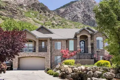 Image de Majestic Home W/Incredible Views + Hot Tub