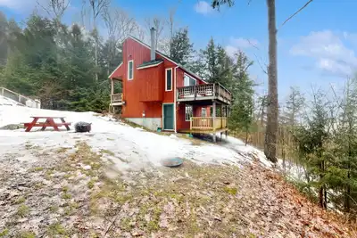 Image de Dog-friendly mtn-view home with 2 hot tubs, pools, tennis, sandy pond, gym, Bbq