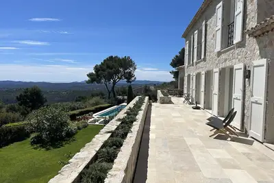 Image de Luxery Stone house with 180˚ Sea views, heated infinity pool, air-con, renovated