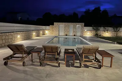 Rotiana 2 Beach Eco-Villa