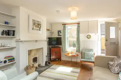 Image de Boatswains Cottage is a charming 2 bedroom cottage close to the sea.