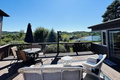 Image de Waterfront 2 for 1 House & Cabin on Betsie Bay/Bike Trail With Kayaks/Canoes!