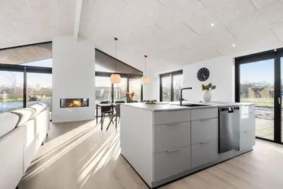 Image de Maison confortable à Hemmet avec WiFi