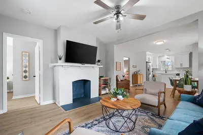 Image de Buckroe Beach House ~ Walk to Beach / Only 3 Blocks! Close to Va Hospital!