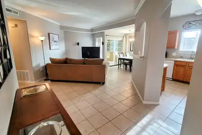 Image de Quiet Cozy 2br/2ba Fully Furnished Condo