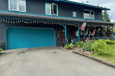 Image de Quiet 3 bedroom 1 bathroom home\nCentrally located to all shopping.