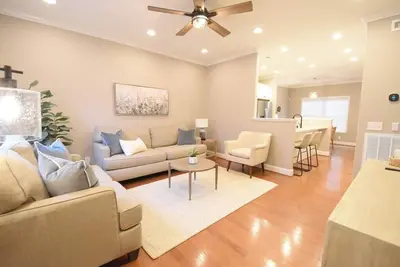 Image de Townhouse Downtown - West Side