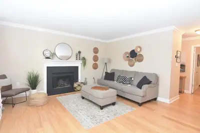 Image de Updated Townhome near Downtown Columbia, I-26, Lexington Medical Center