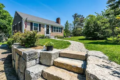 Image de New! Chatham Cottage- 1 Mile to Downtown & Beaches
