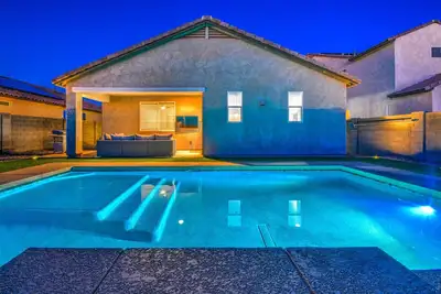 Image de Heated Private Pool | Outdoor Tv | Blackstone Grill | Expansive Desert Haven w\/ Modern Amenities