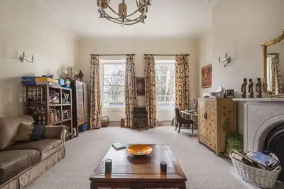 Image de Georgian Mansion Central Bath Grade Ii listed