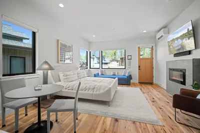 Forestbrook Studio with Modern Style & Private Terrace