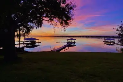 Image de The Sunset Cove Cottage at Magnificent Lake Placid- Newly Renovated