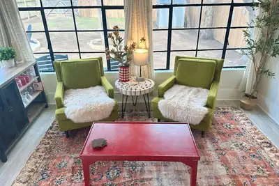 Image de Walkable Campus Cottage, near Midway Deli and walkable to Main St. - Pet Friendly