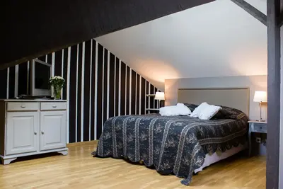 Image de maison plein centre Compiègne, à côté de tout commerce, 40 mn Cdg, 1 H de Paris